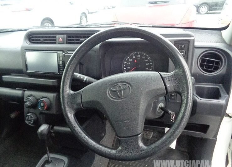 Toyota Probox DX Comfort