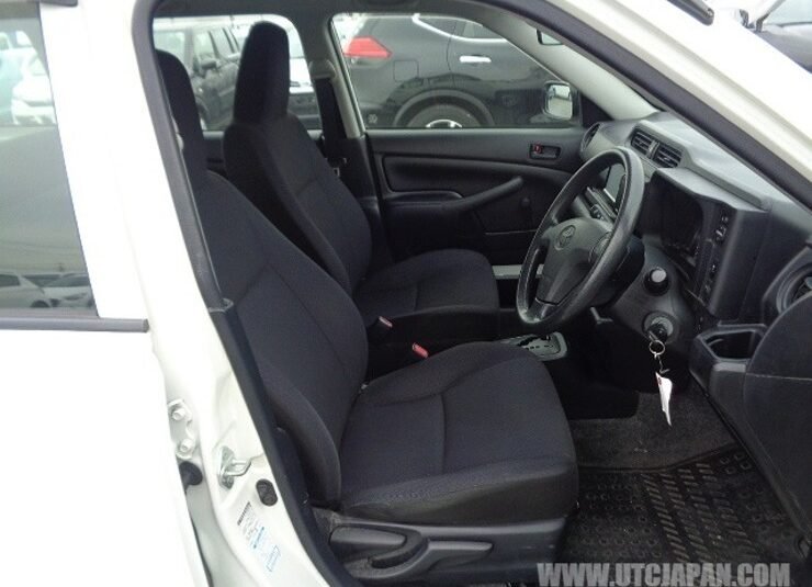 Toyota Probox DX Comfort